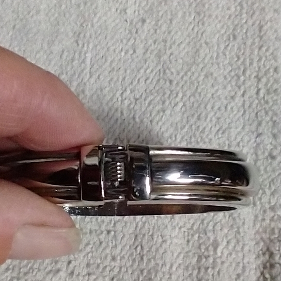 Silvertone hinged bangle bracelet - Picture 3 of 6